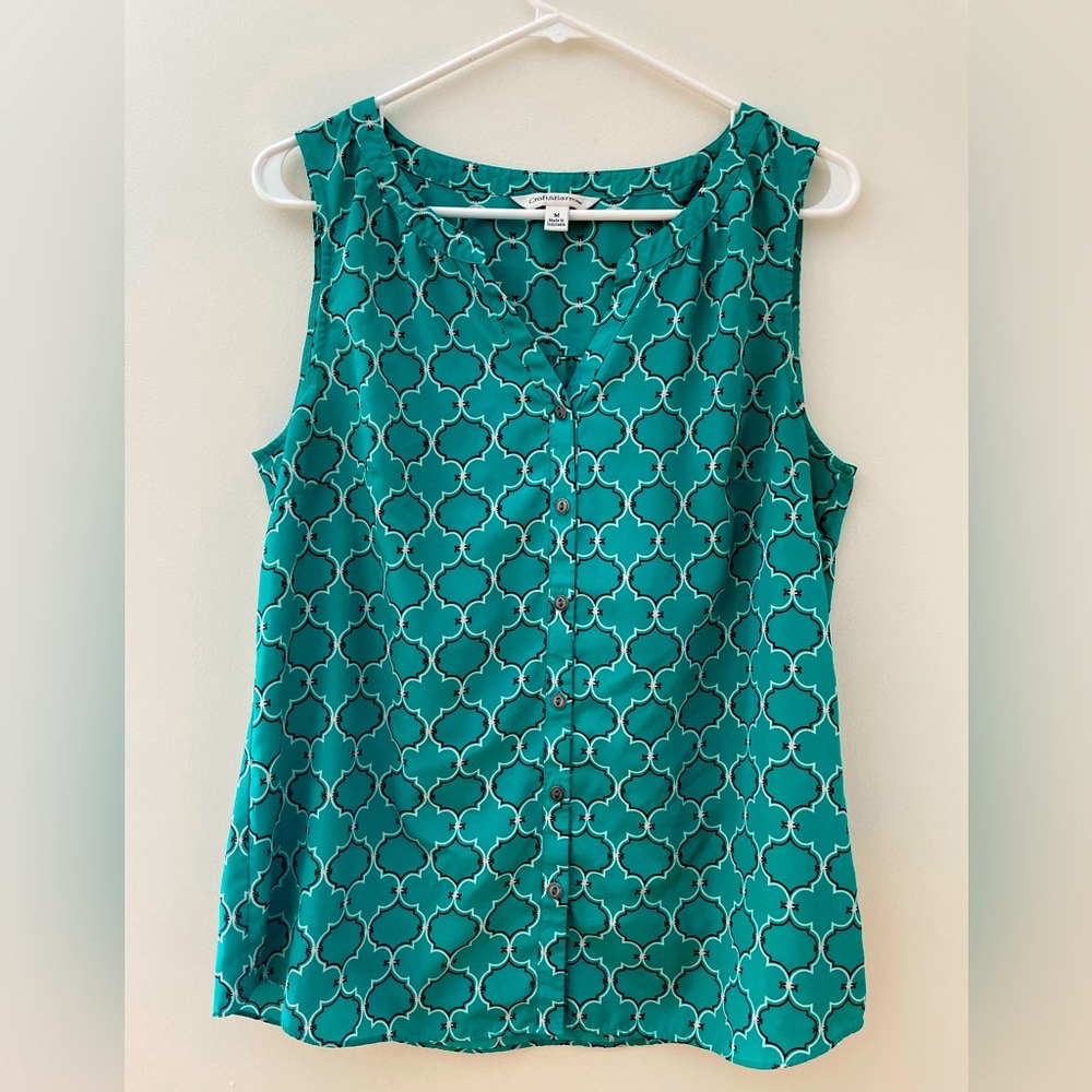 Croft and Barrow Shell, size M